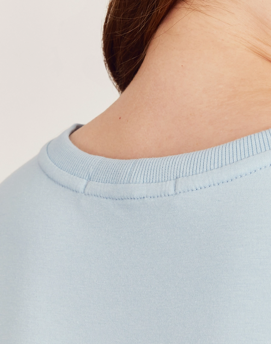A Camiseta Isadora em cores que traduzem o espírito do verão, é perfeita para compor looks descomplicados com um toque de estilo!