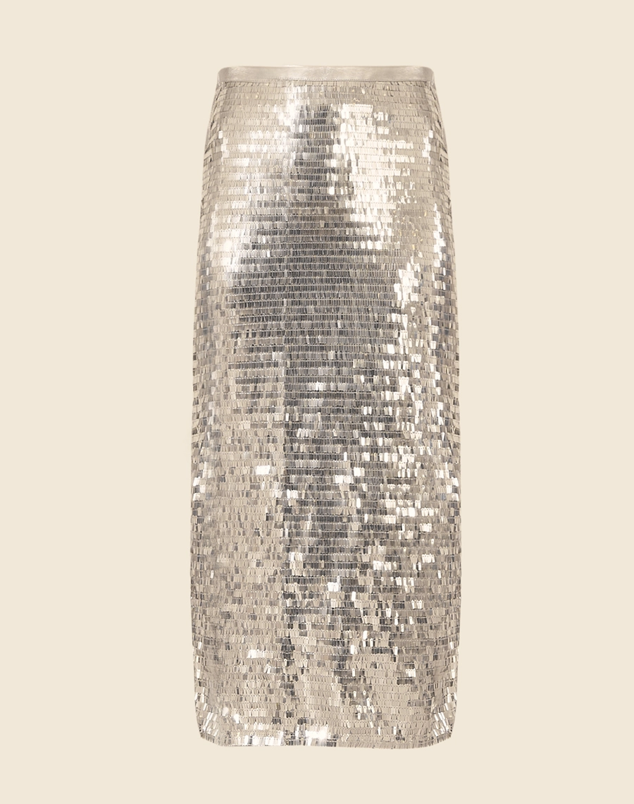 Saia de Paetê Ayla confeccionada em paetê retangular de alta qualidade, com forro interno para garantir o máximo de conforto. Ideal para ocasiões especiais ou para dar um toque de glamour ao seu look. 
