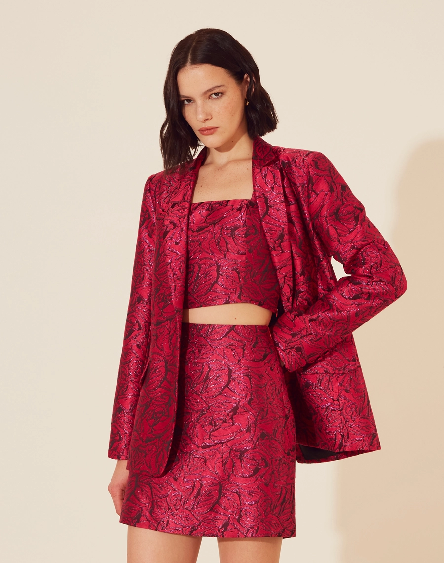 Blazer Eslovenia confeccionado em tecido jacquard brilhante. 