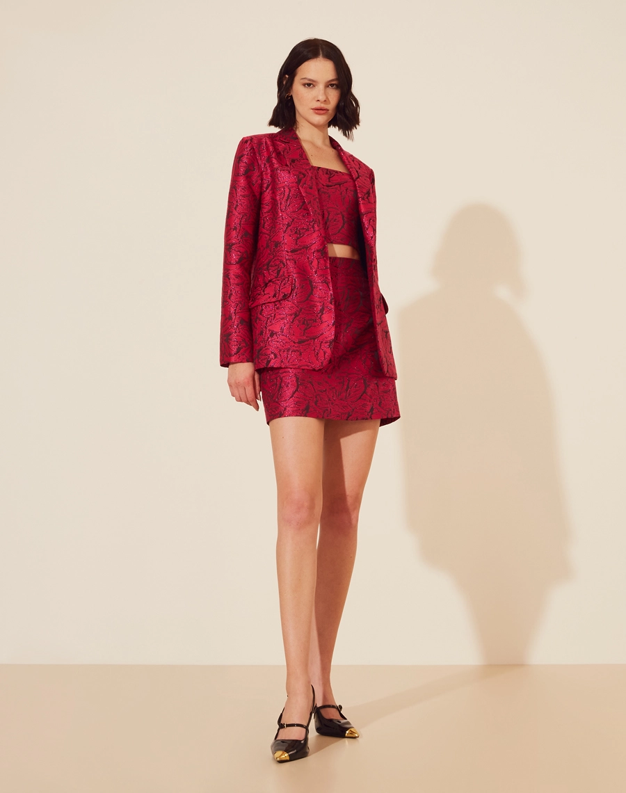 Blazer Eslovenia confeccionado em tecido jacquard brilhante. 