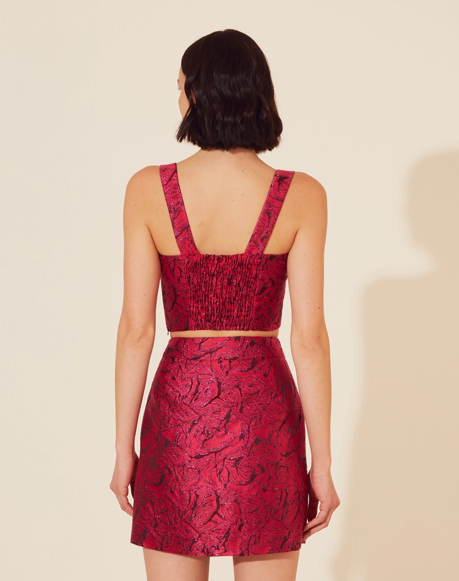 Top Eslovenia confeccionado em Jacquard brilhante. 