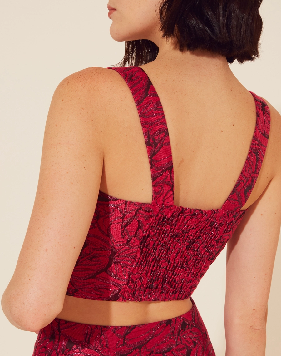 Top Eslovenia confeccionado em Jacquard brilhante. 