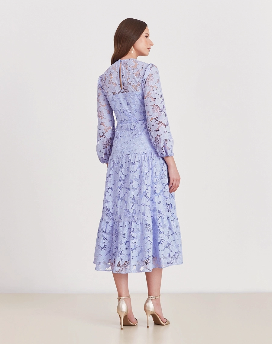 Vestido Longo Elis confeccionado em tecido de renda. 
