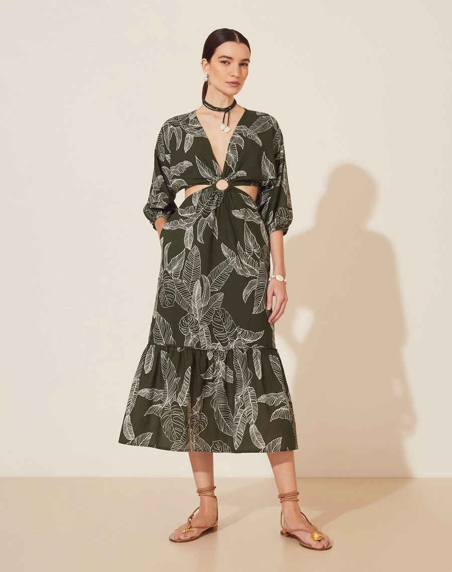 Vestido Midi Jade confeccionado em Silk Voil, tecido leve e transparência sutil, em algodão, conhecido por sua textura suave e delicada.<br/>
