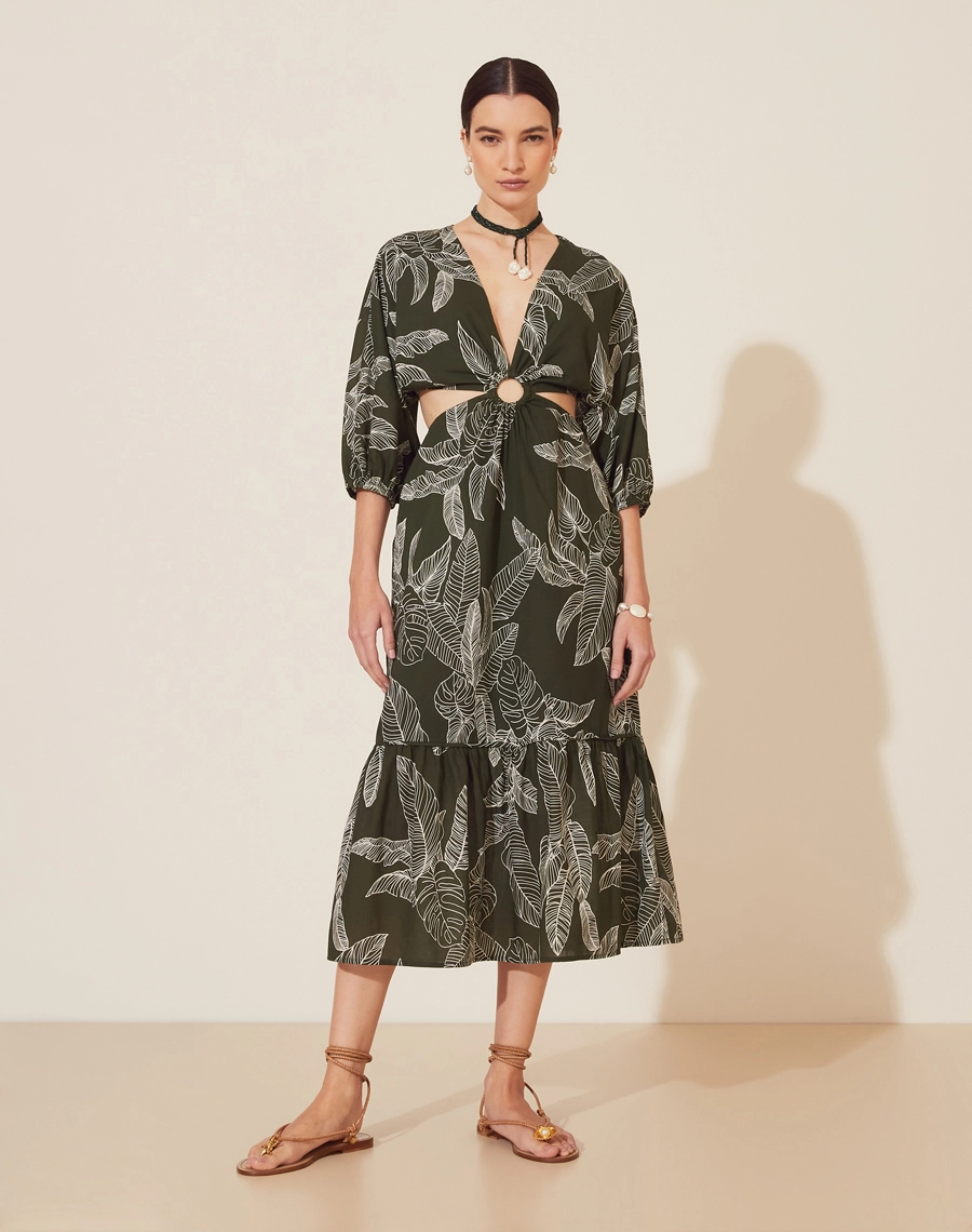 Vestido Midi Jade confeccionado em Silk Voil, tecido leve e transparência sutil, em algodão, conhecido por sua textura suave e delicada.<br/>
