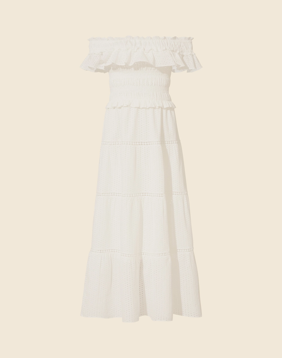 Vestido Longo Andara confeccionado em Laise. <br/>
Possui decote quadrado com detalhe de babados no decote e nas mangas. <br/>
Com lastex por toda a parte de cima deixando a peça mais acinturada e com um leve caimento evasê. <br/>
Possui Forro. <br/>