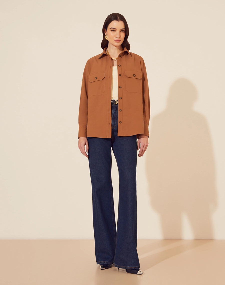 Camisa Celine confeccionada em Cotton Supreme maciez incomparável, alta durabilidade e conforto máximo, elevando o básico a um novo patamar de luxo.

 
