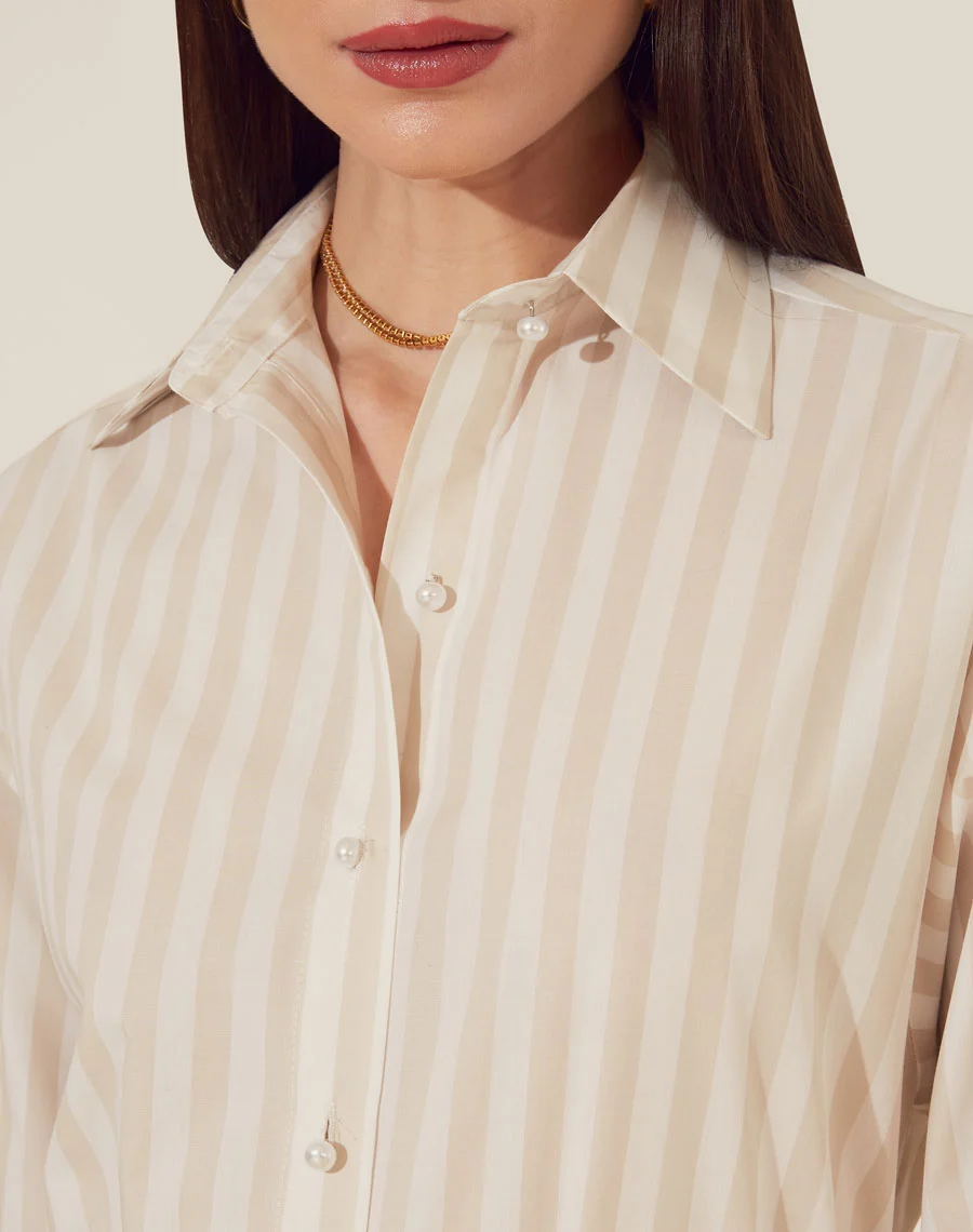 Camisa Blau Soleil:

Camisa Blau Soleil confeccionada em Cambraia Listrada Clipp, essa camisa combina elegância e leveza. <br/>
