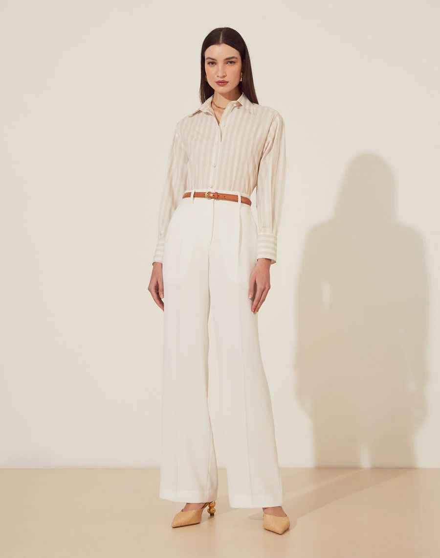 Camisa Blau Soleil:

Camisa Blau Soleil confeccionada em Cambraia Listrada Clipp, essa camisa combina elegância e leveza. <br/>
