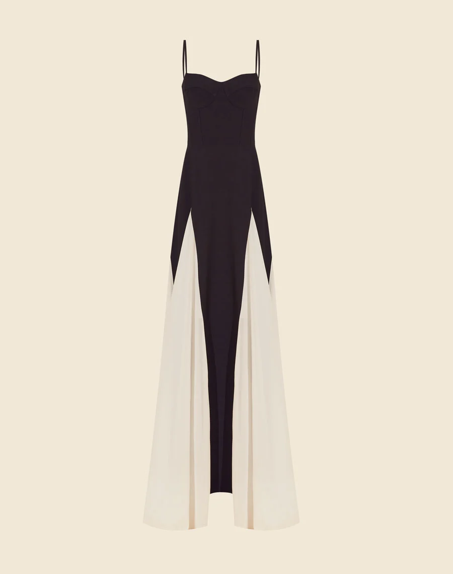 Vestido Longo La Fontonne é a combinação perfeita de elegância e fluidez. Com seu design minimalista e ao mesmo tempo impactante, este vestido é uma escolha atemporal e versátil. 