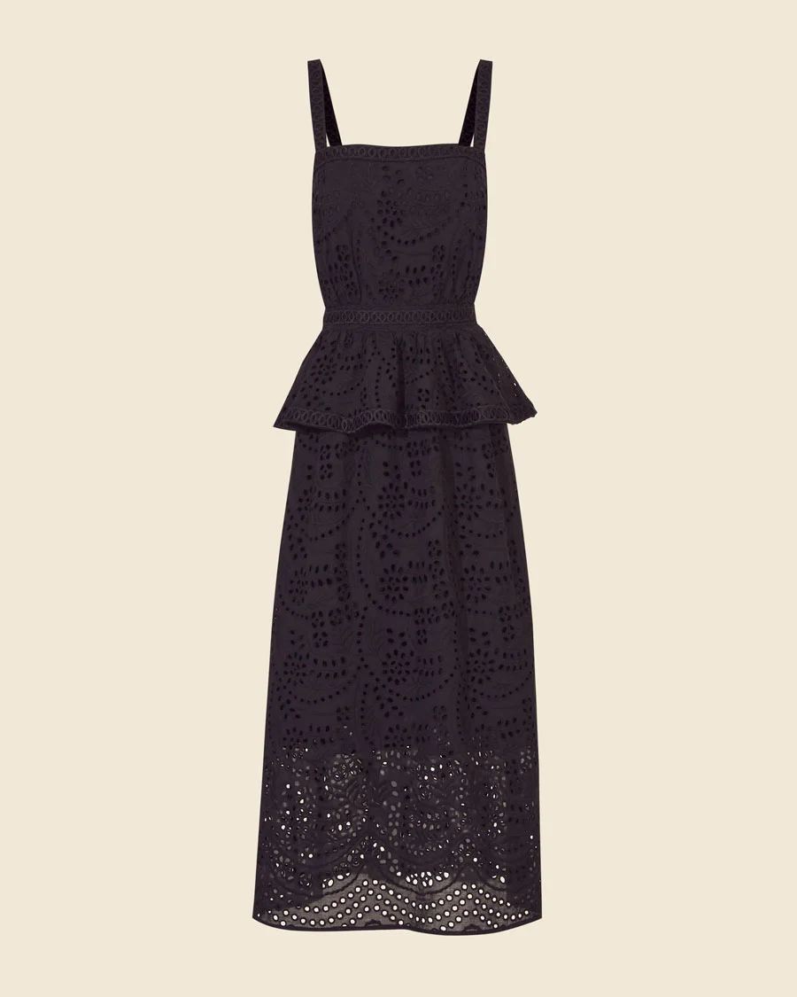 Vestido Midi Beauchamp confeccionado em laise traz sofisticação e feminilidade em cada detalhe. A modelagem midi e o acabamento vazado no barrado tornam a peça ideal para dias mais quentes.