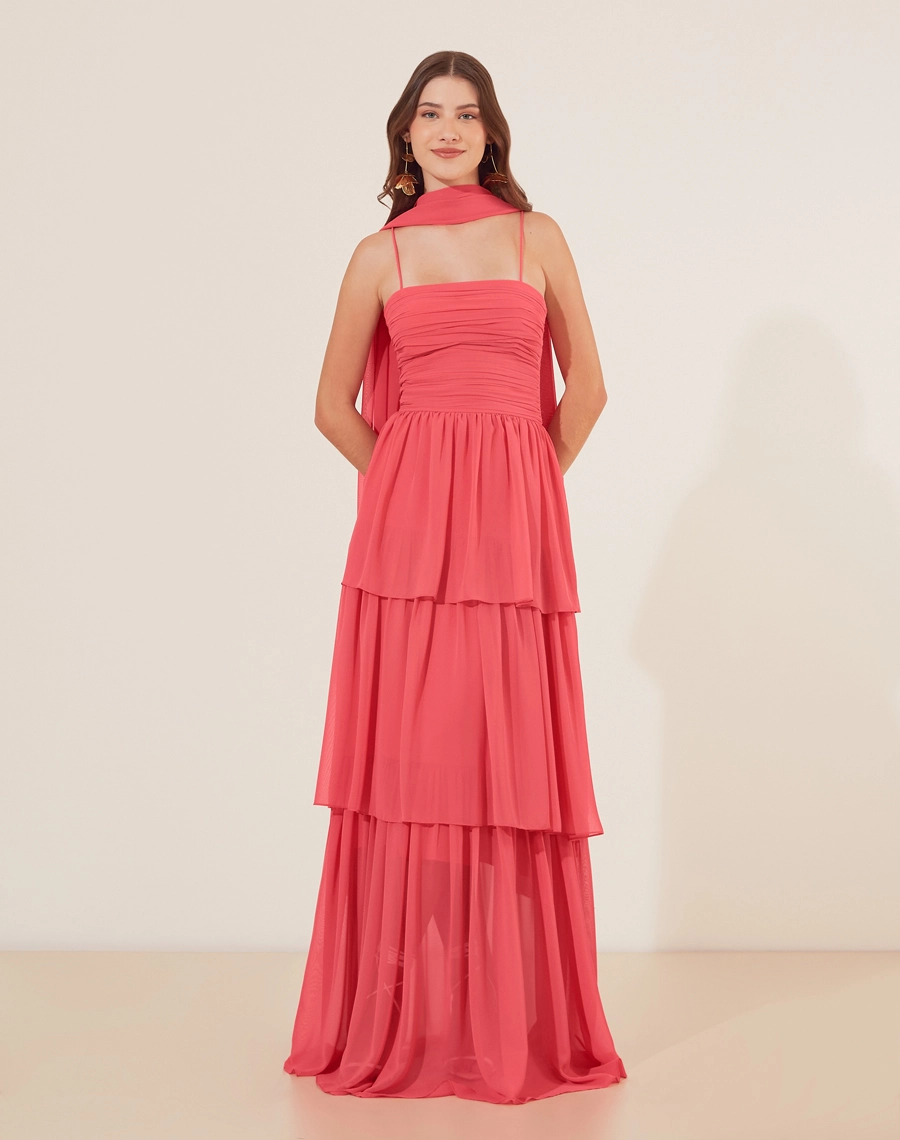 Vestido Longo Leopolda confeccionado em chiffon, garantindo leveza e movimento a cada passo. Suas cores vibrantes tornam a peça  indispensável em festas de verão.