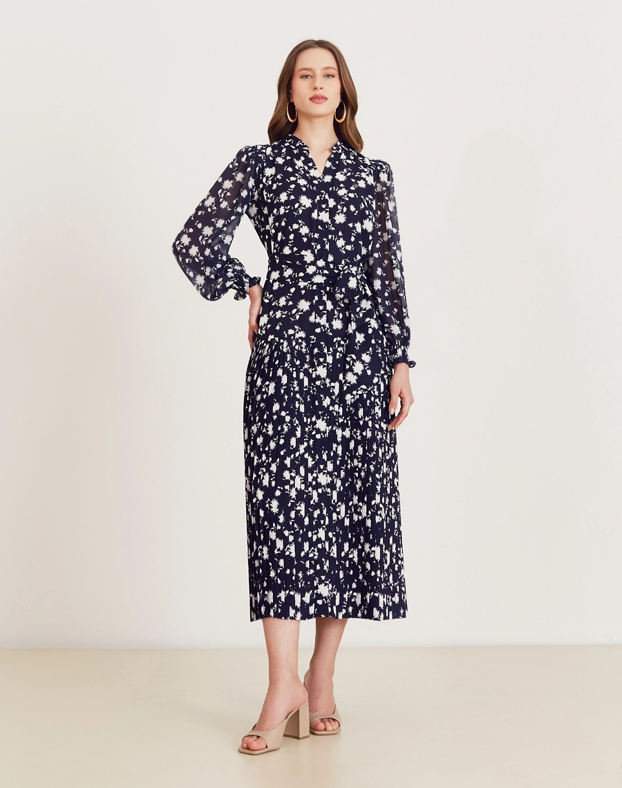 Vestido Midi Tuane é  confeccionado em crepinho estampado. Esse vestido midi estampado é perfeito para quem busca conforto e estilo, ideal tanto para eventos diurnos quanto noturnos.
