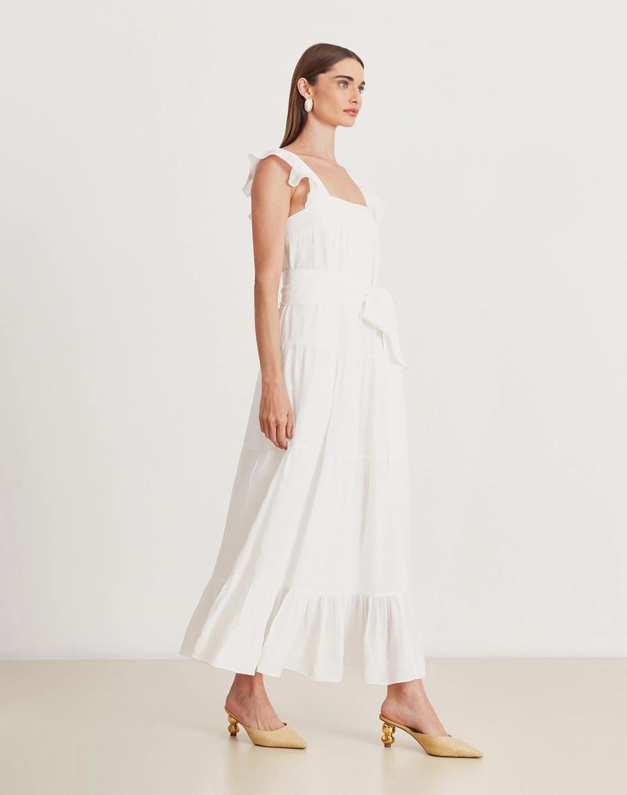 O Vestido Midi Noemi é confeccionado em liocel,um tecido sustentável com toque macio. É perfeito para passeios diurnos, almoços casuais ou coquetéis informais.