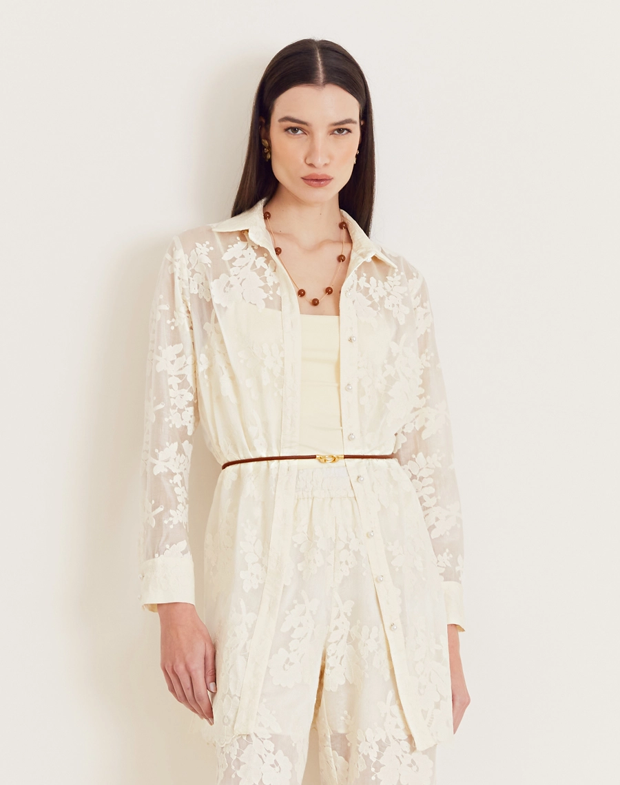 O Conjunto Suelen é confeccionado em tencel bordado. O conjunto é perfeito para quem busca um visual delicado, leve e elegante. Ideal para ocasiões como coquetéis, brunches ou reuniões durante o dia. 