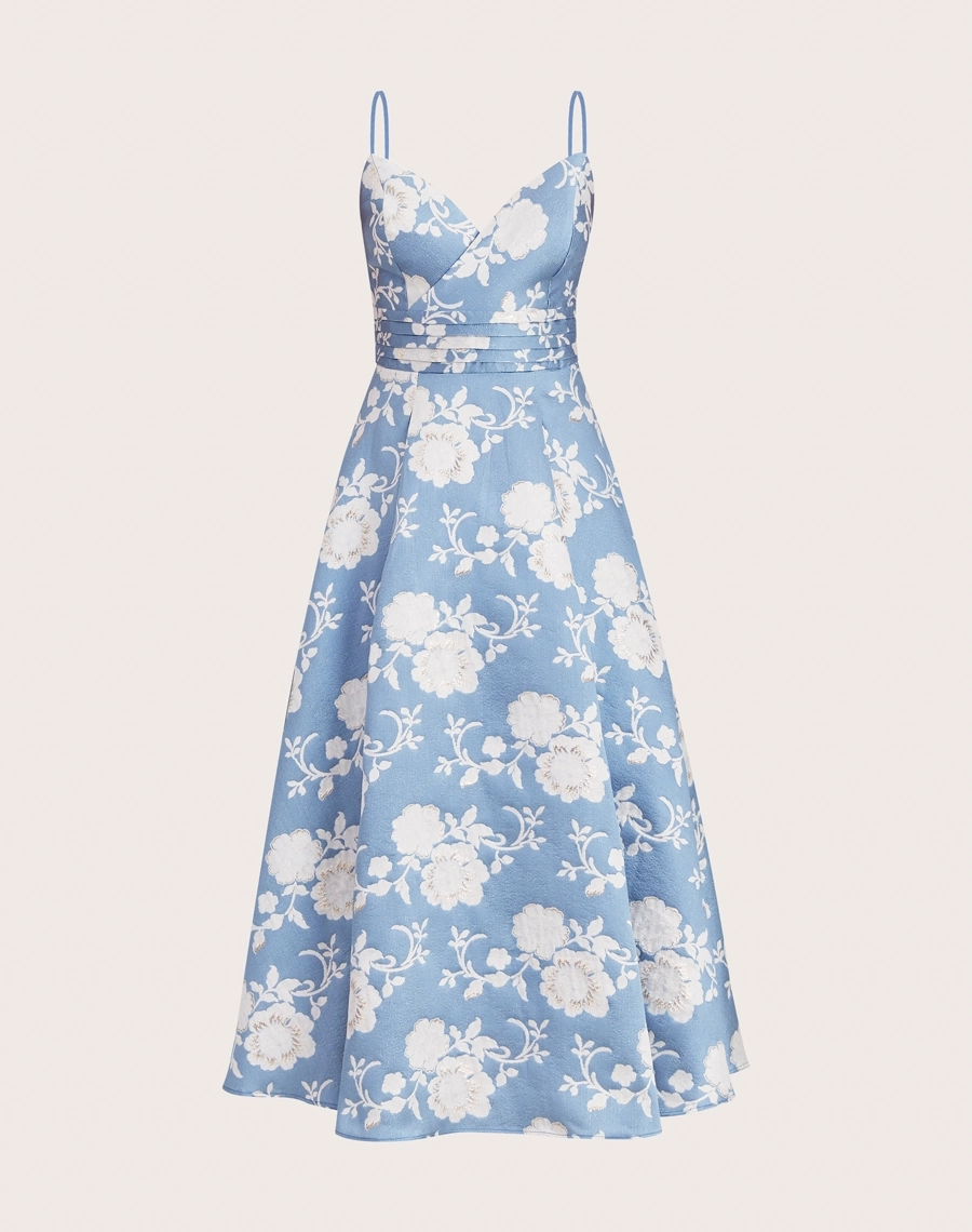 Vestido Midi Madeleine confeccionado em jacquard estampado, tecido com toque elegante e levemente encorpado.