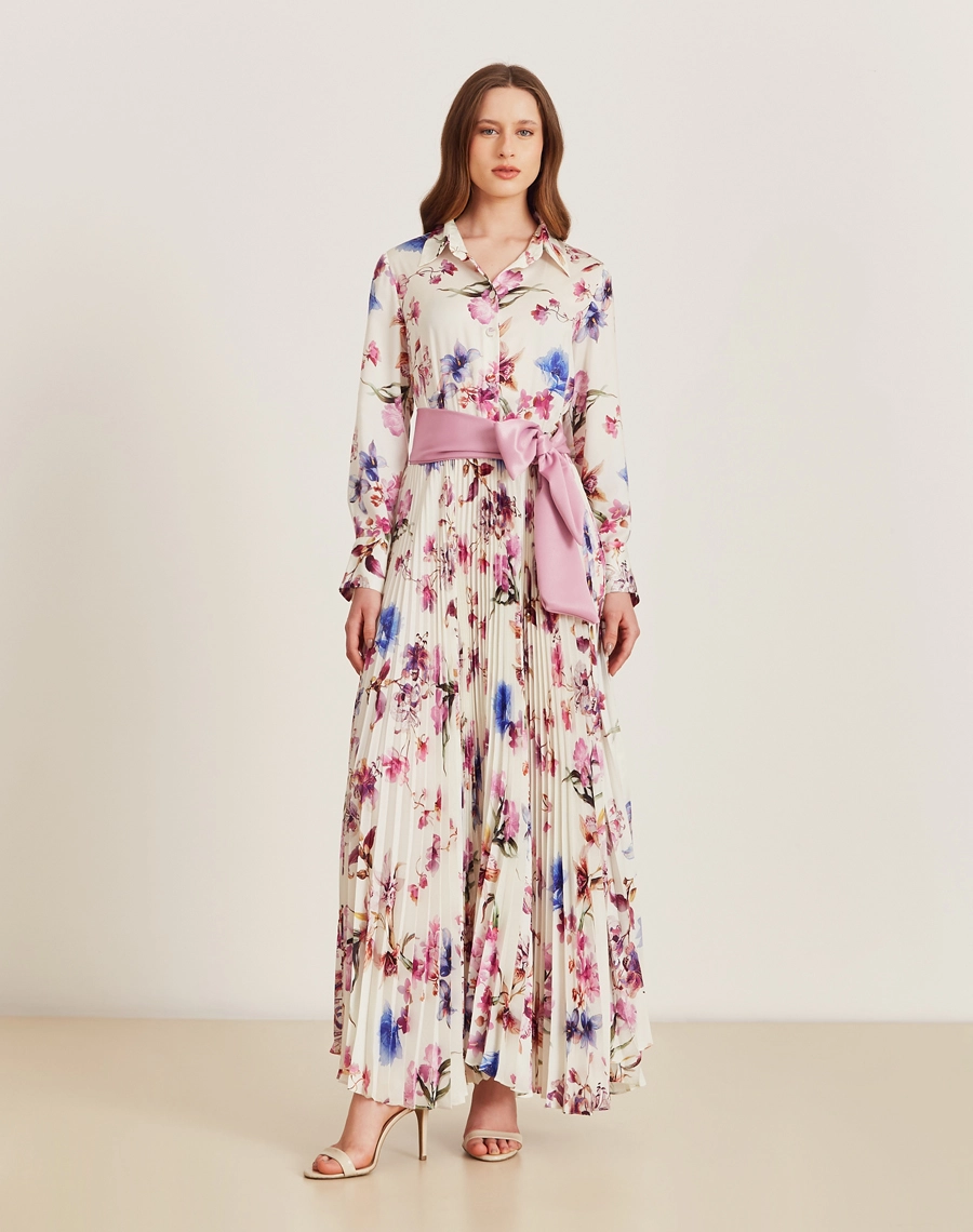 O Vestido Longo Margot é  confeccionado em crepinho estampado. É perfeito para quem busca conforto e estilo, ideal tanto para eventos diurnos quanto noturnos. 