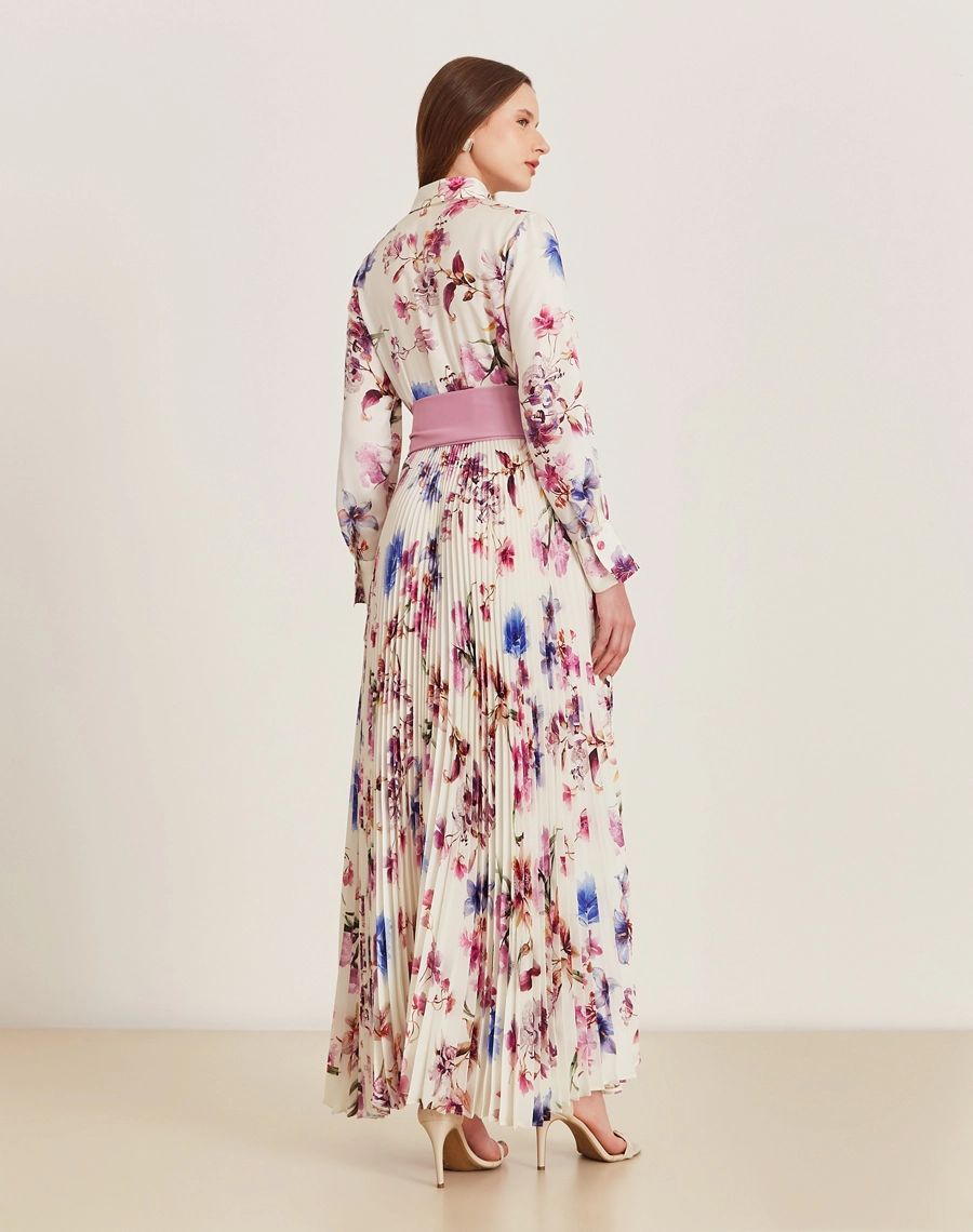 O Vestido Longo Margot é  confeccionado em crepinho estampado. É perfeito para quem busca conforto e estilo, ideal tanto para eventos diurnos quanto noturnos. 