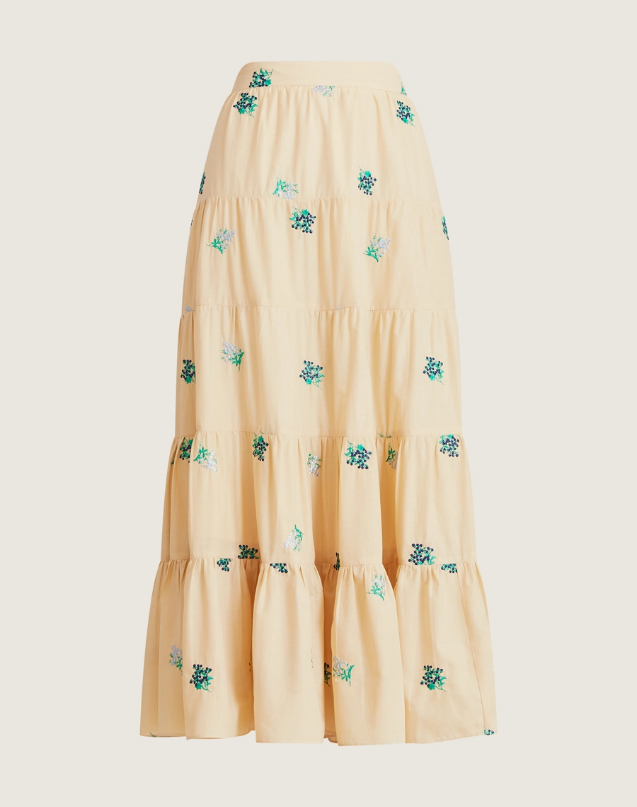 A Saia Longa Hortência é confeccionada em cambraia bordada. Ideal para compor looks elegantes e descontraídos, seja em passeios ao ar livre, viagens, almoços ou eventos casuais