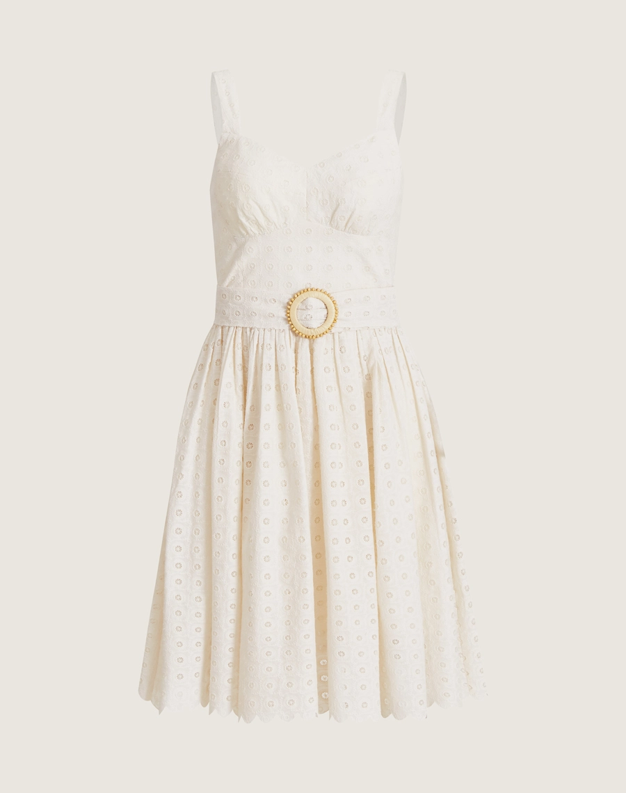 Vestido Curto Melina, confeccionado em laise trazendo leveza e conforto ao visual nos dias mais quentes.