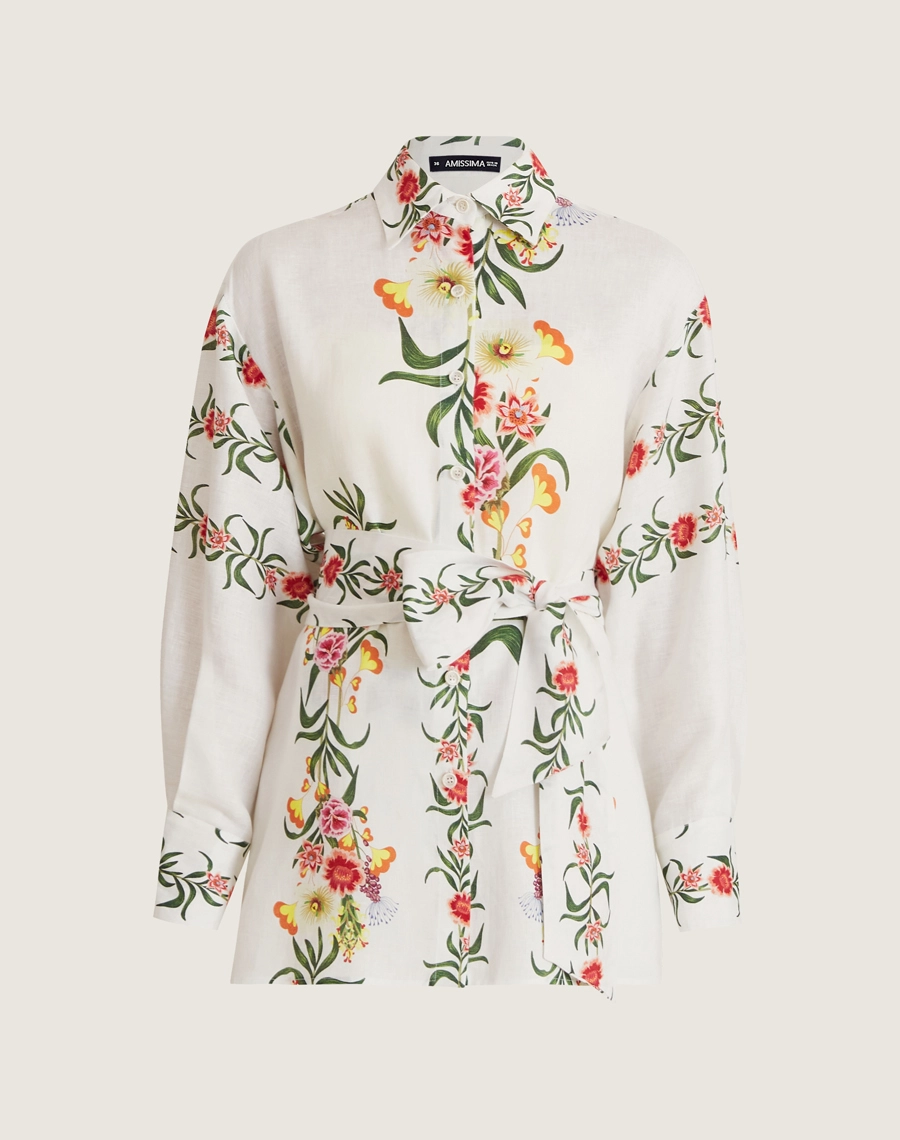A Camisa Elida é confeccionada em linho estampado, tecido leve e fresco que é perfeito para os dias mais quentes. 