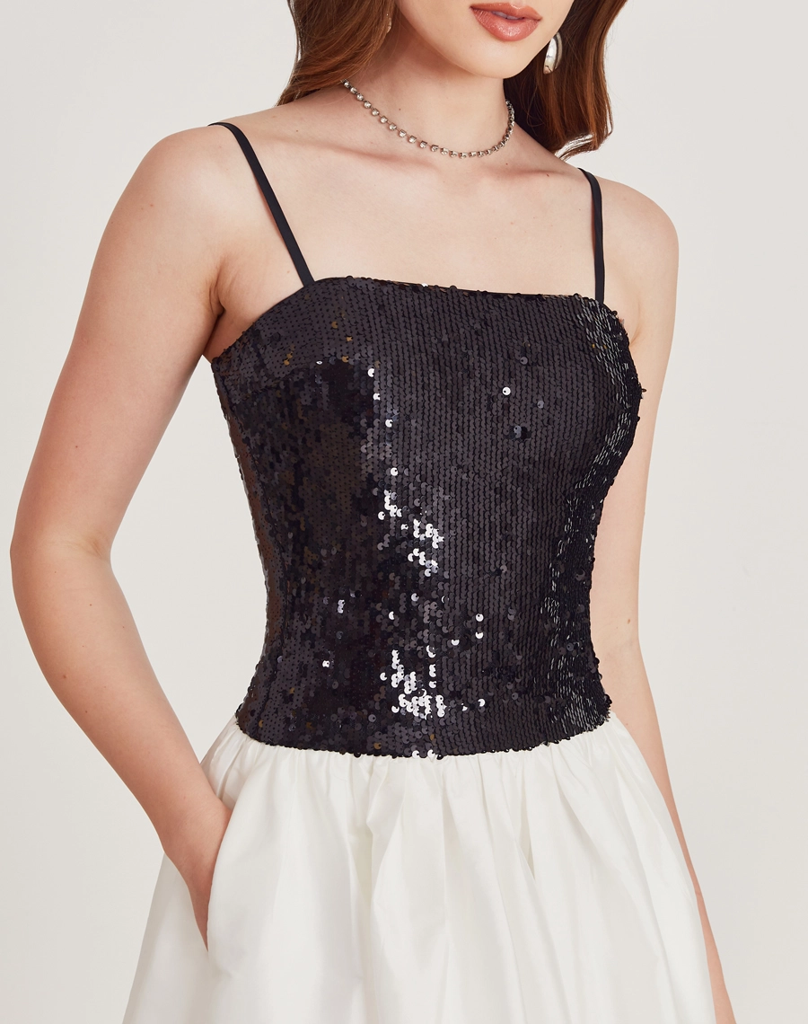 O Vestido Longo Betty é confeccionado em tafetá e paetê. É a escolha perfeita para eventos de gala, formaturas ou ocasiões que pedem um look de impacto.