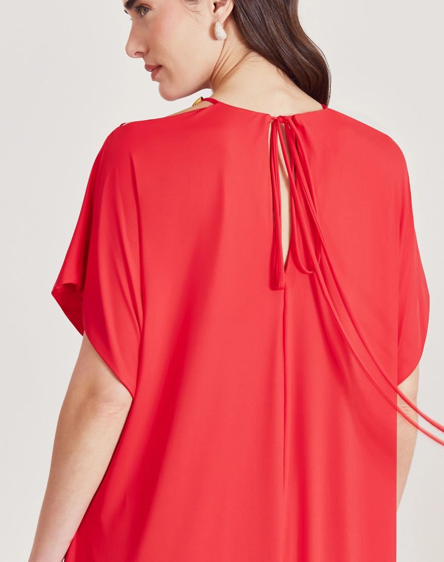 O Vestido Longo Silvie é confeccionado em malha Fluity, tecido leve e macia com toque gelado, conhecido pelo caimento fluito e confortável. 