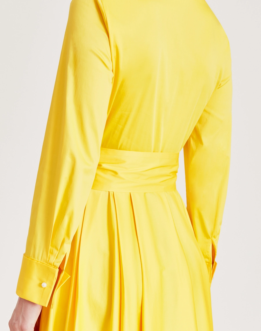 O Vestido Longo Katie é confeccionado em tricoline acetinado, tecido com toque macio, unindo o conforto e a respirabilidade do algodão à elegância do aspecto acetinado.