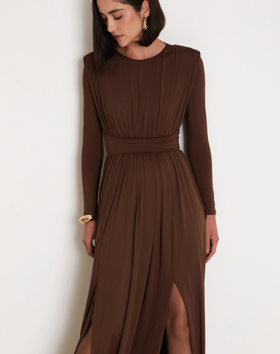 O Vestido Longo Melody é confeccionado em tecido Fluity, conhecido pelo toque extremamente macio, elasticidade confortável e caimento impecável.