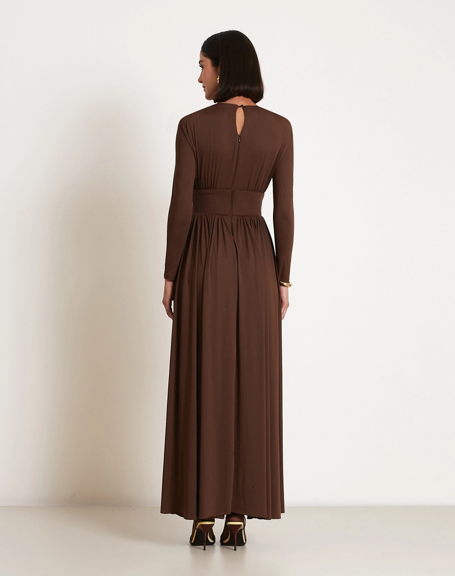 O Vestido Longo Melody é confeccionado em tecido Fluity, conhecido pelo toque extremamente macio, elasticidade confortável e caimento impecável.