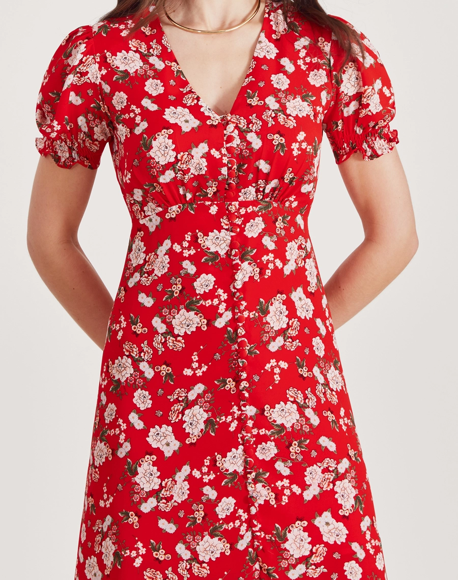O Vestido Midi Emilly é confeccionado em crepinho estampado, um tecido leve e fluido, que proporciona conforto nos dias mais frescos. 