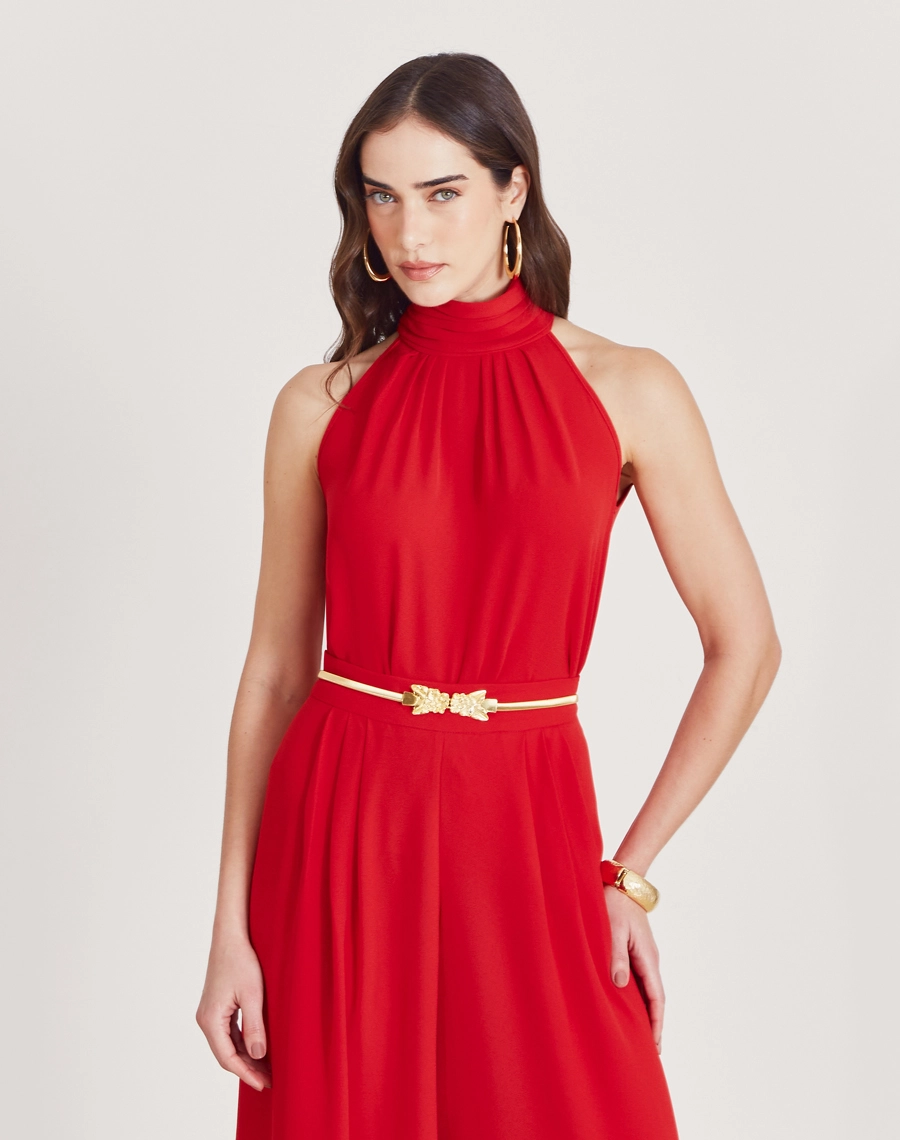 O Top Lauren é confeccionado em crepe bibi, um tecido leve, elegante e com toque macio, conhecido por seu caimento perfeito e textura levemente acetinada.