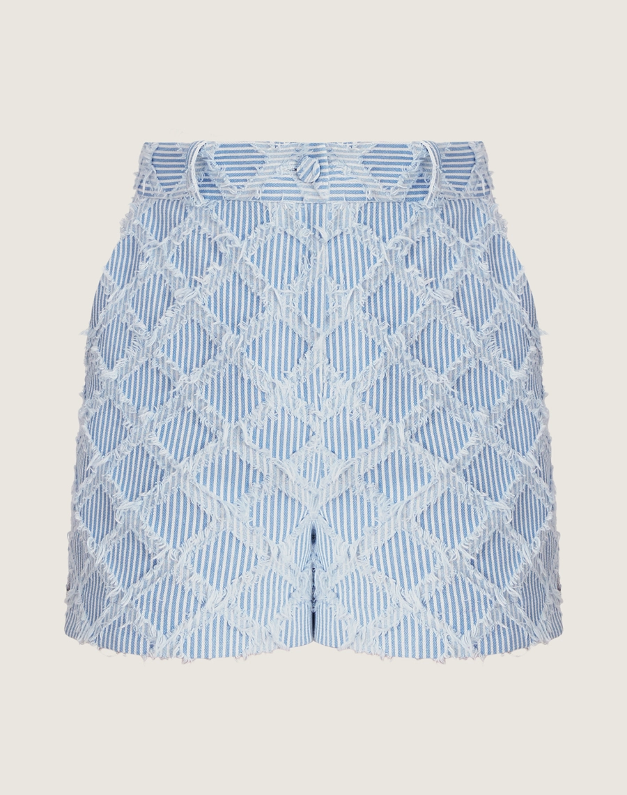 O Shorts Miranda é confeccionada em sarja, tecido com toque encorpado, excelente caimento e ótima durabilidade.
