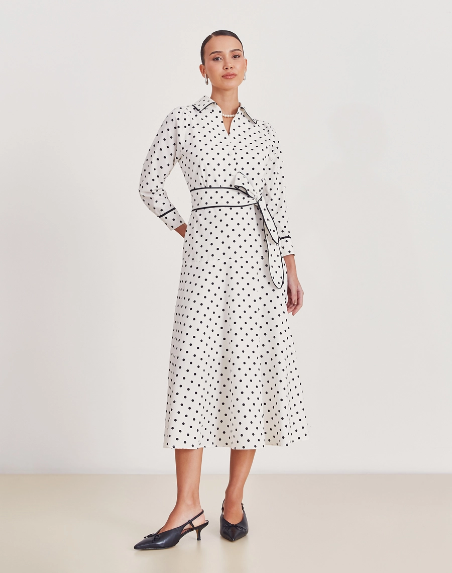 Vestido Chemise Poppi confeccionado em tecido tricoline, tecido leve, macio e respirável, o vestido oferece conforto e ótimo caimento.