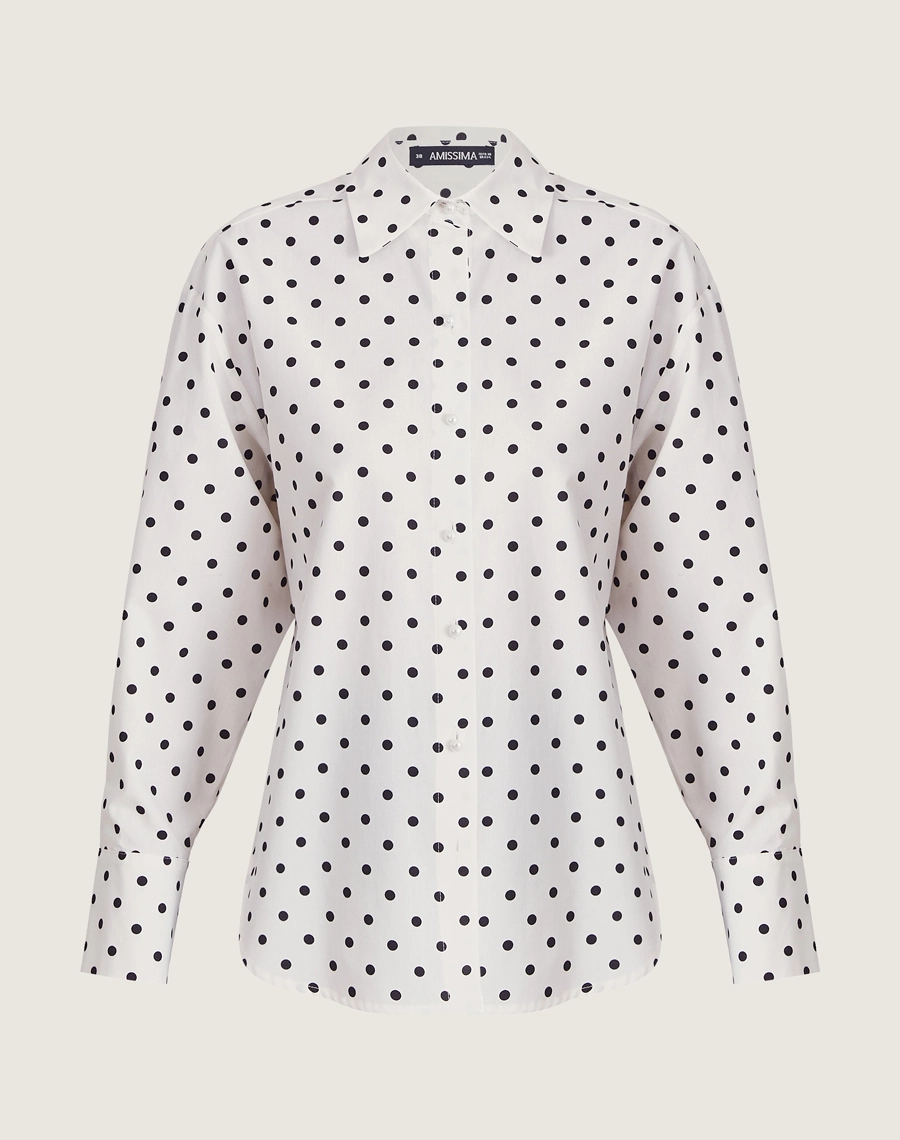 A Camisa Poppi confeccionada em tecido de algodão, leve, macio e respirável, a peça garante conforto ao longo do dia e excelente sensação ao vestir.