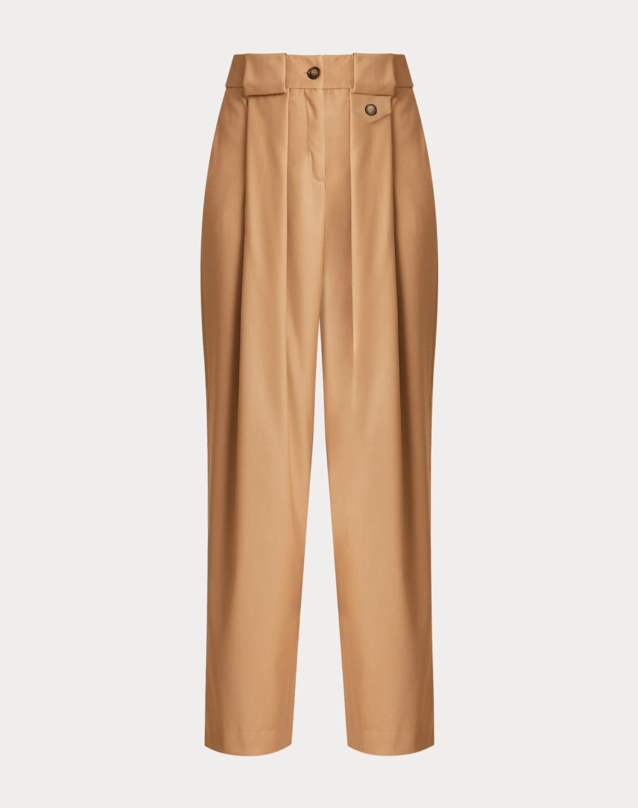A Calça Daiane é confeccionada em alfaiataria de alta qualidade, com toque suave, estrutura leve e excelente caimento, proporcionando elegância sem abrir mão do conforto.