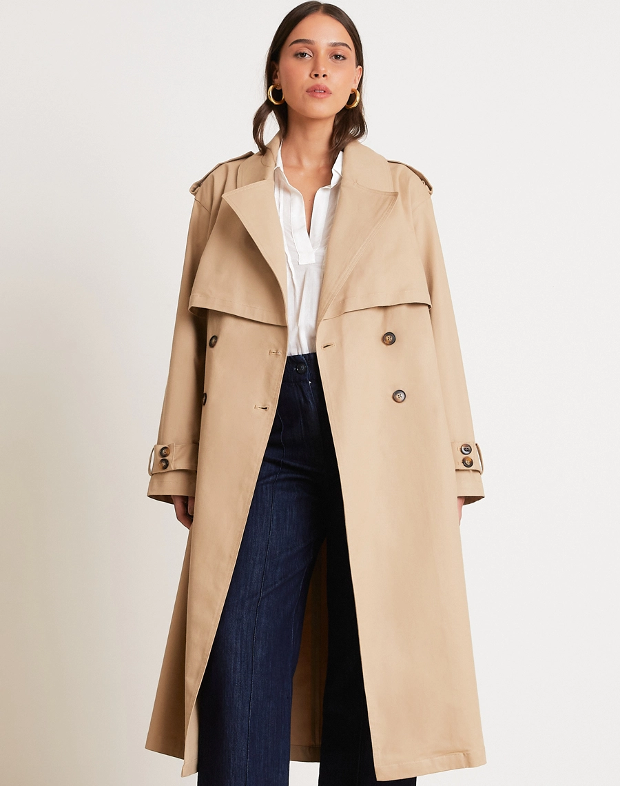 O Trenchcoat Ana é confeccionado em Sarja Flip, tecido de toque macio e estrutura encorpada, que garante durabilidade e um caimento alinhado. 