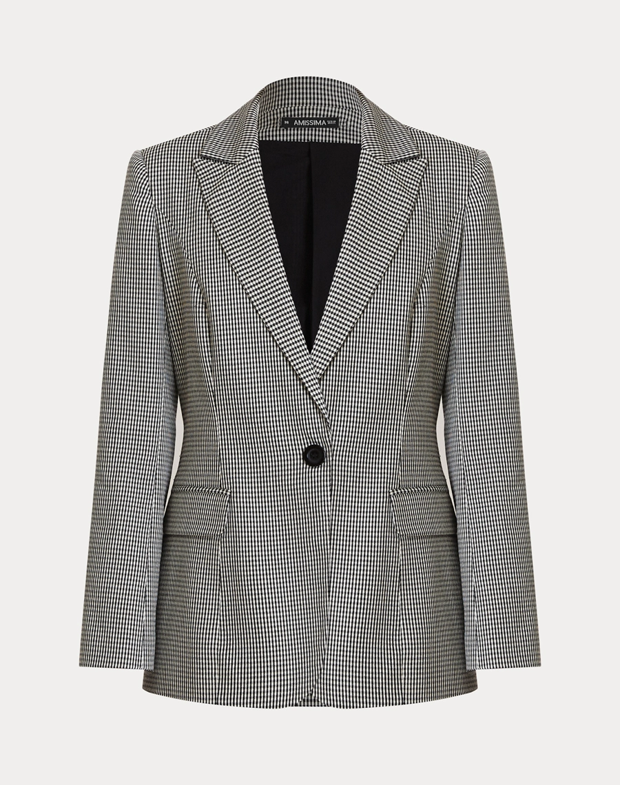 O Blazer Cristina é confeccionado em alfaiataria, tecido com estrutura leve e toque macio, com padronagem xadrez clássica que traz sofisticação e atemporalidade ao visual.

<BR/>