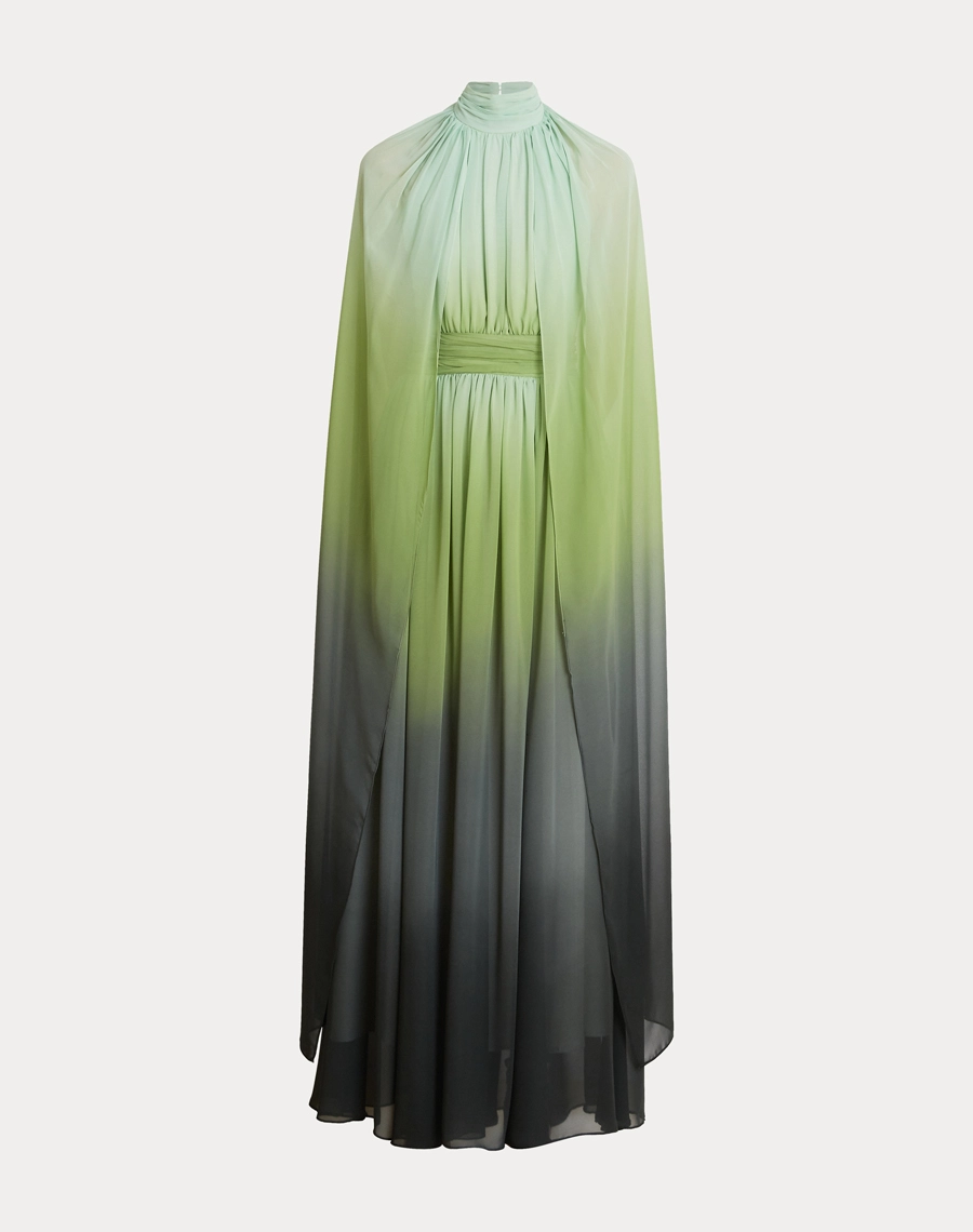 O Vestido Longo Cristina é confeccionado em Chiffon estampado com efeito degradê, um tecido leve e sofisticado que proporciona movimento fluido e delicado ao vestir