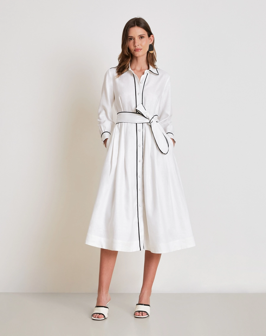 A Chemise Melissa é confeccionada em linho, tecido nobre conhecido pela leveza, respirabilidade e toque natural. <BR/>