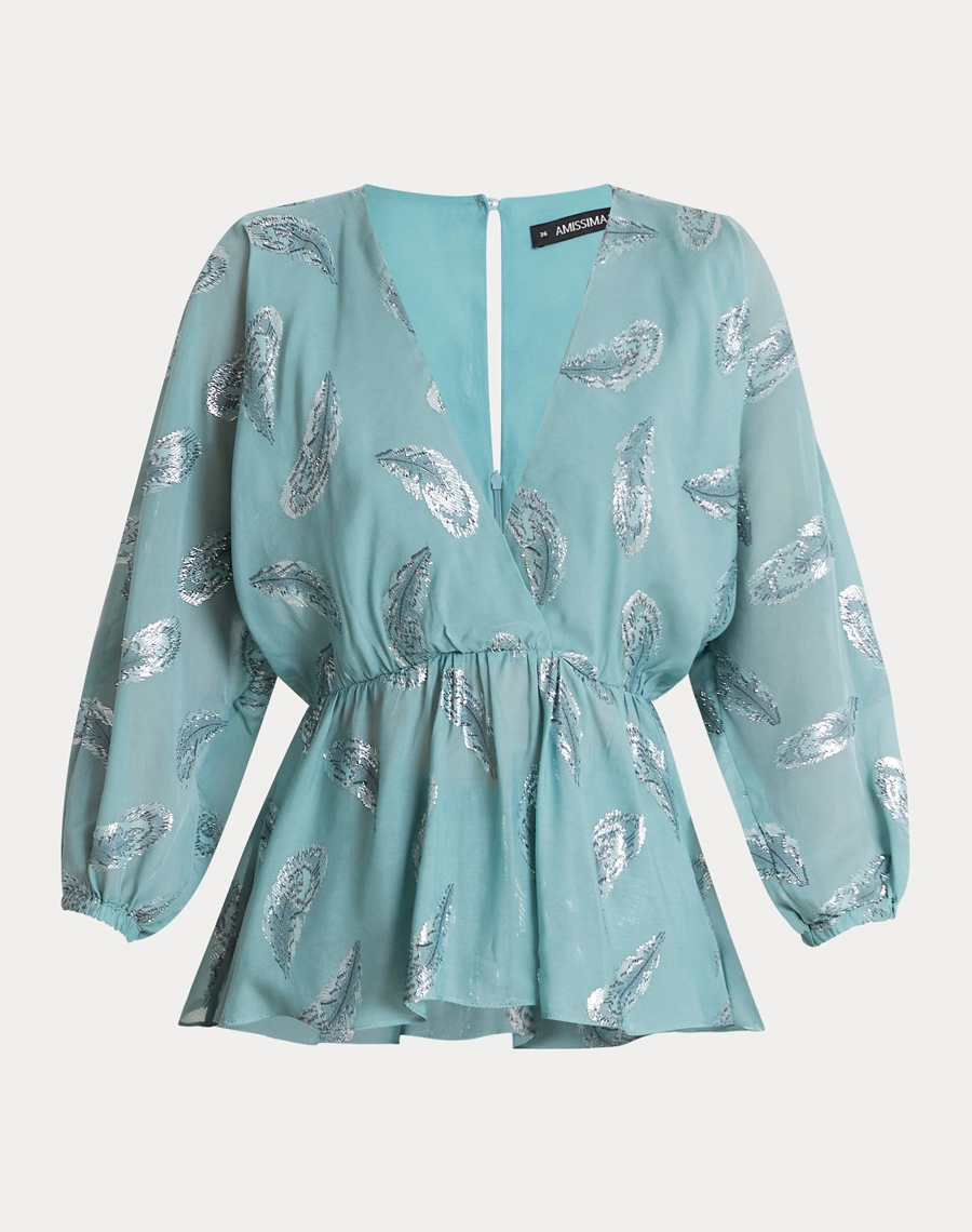 A Blusa Paloma é confeccionada em seda, um tecido leve, fluido e sofisticado, que proporciona toque suave, caimento elegante e conforto ao vestir.<BR/>