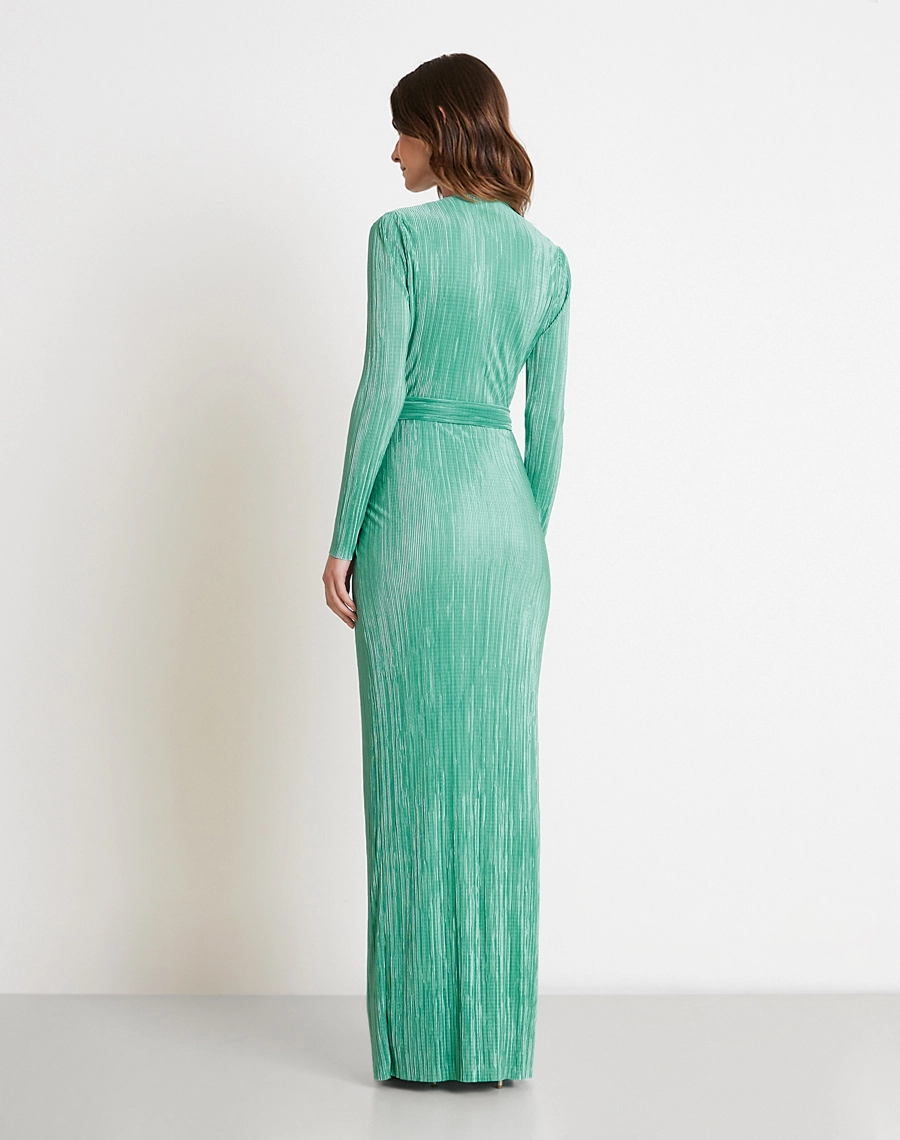A Vestido Longo Brisa é confeccionado em malha plissada, tecido com efeito visual refinado, possui toque macio e leve elasticidade proporcionam excelente ajuste ao corpo.<br/>