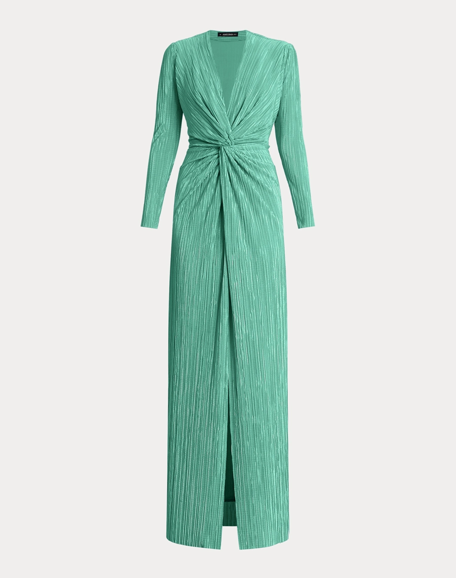 A Vestido Longo Brisa é confeccionado em malha plissada, tecido com efeito visual refinado, possui toque macio e leve elasticidade proporcionam excelente ajuste ao corpo.<br/>