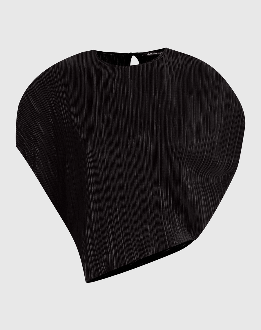 A Blusa Art é confeccionada em malha plissada, tecido que traz uma textura delicada, movimento e charme ao visual, com toque leve e caimento confortável.<br/>