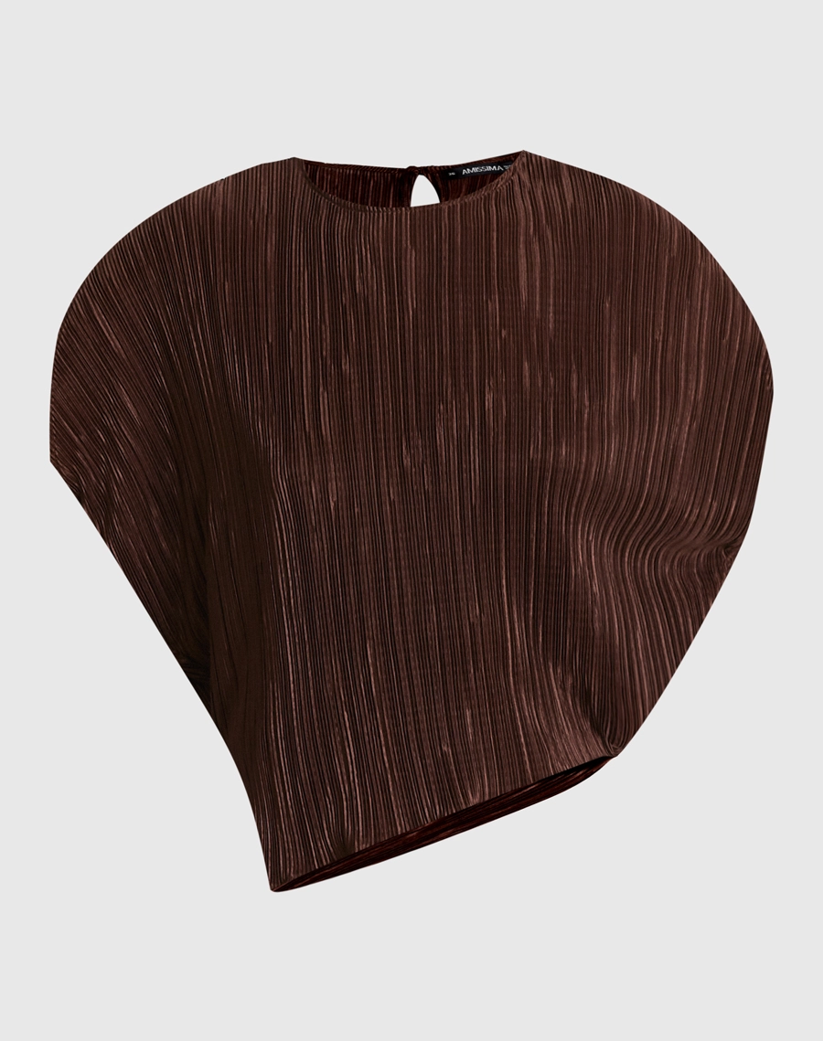 A Blusa Art é confeccionada em malha plissada, tecido que traz uma textura delicada, movimento e charme ao visual, com toque leve e caimento confortável.<br/>