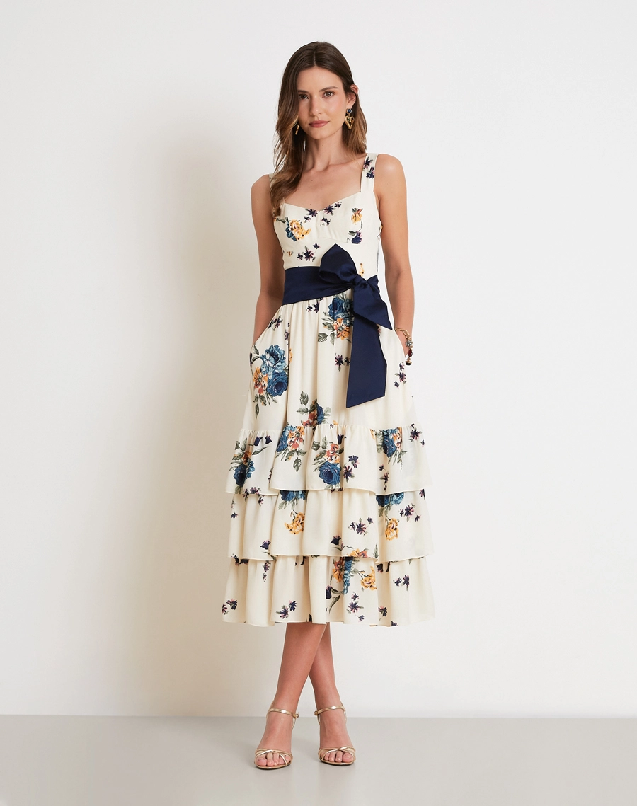O Vestido Midi Austria é confeccionado em crepinho, tecido leve e fluido que proporciona conforto e movimento com um toque delicado. <BR/>