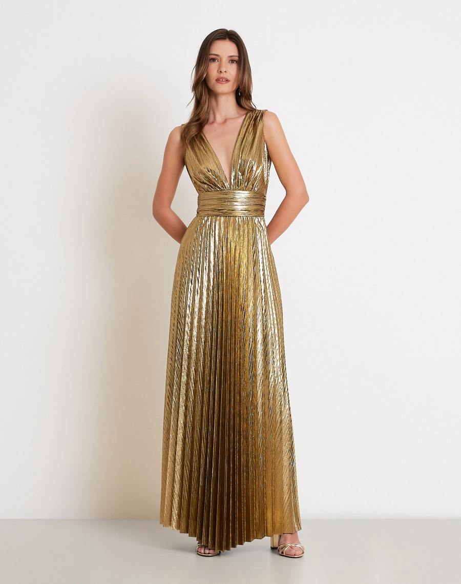 O Vestido Longo Luna é confeccionado em Lamê, tecido que se destaca pelo brilho sofisticado e acabamento metalizado, que proporciona um visual luxuoso e marcante.<BR/>


