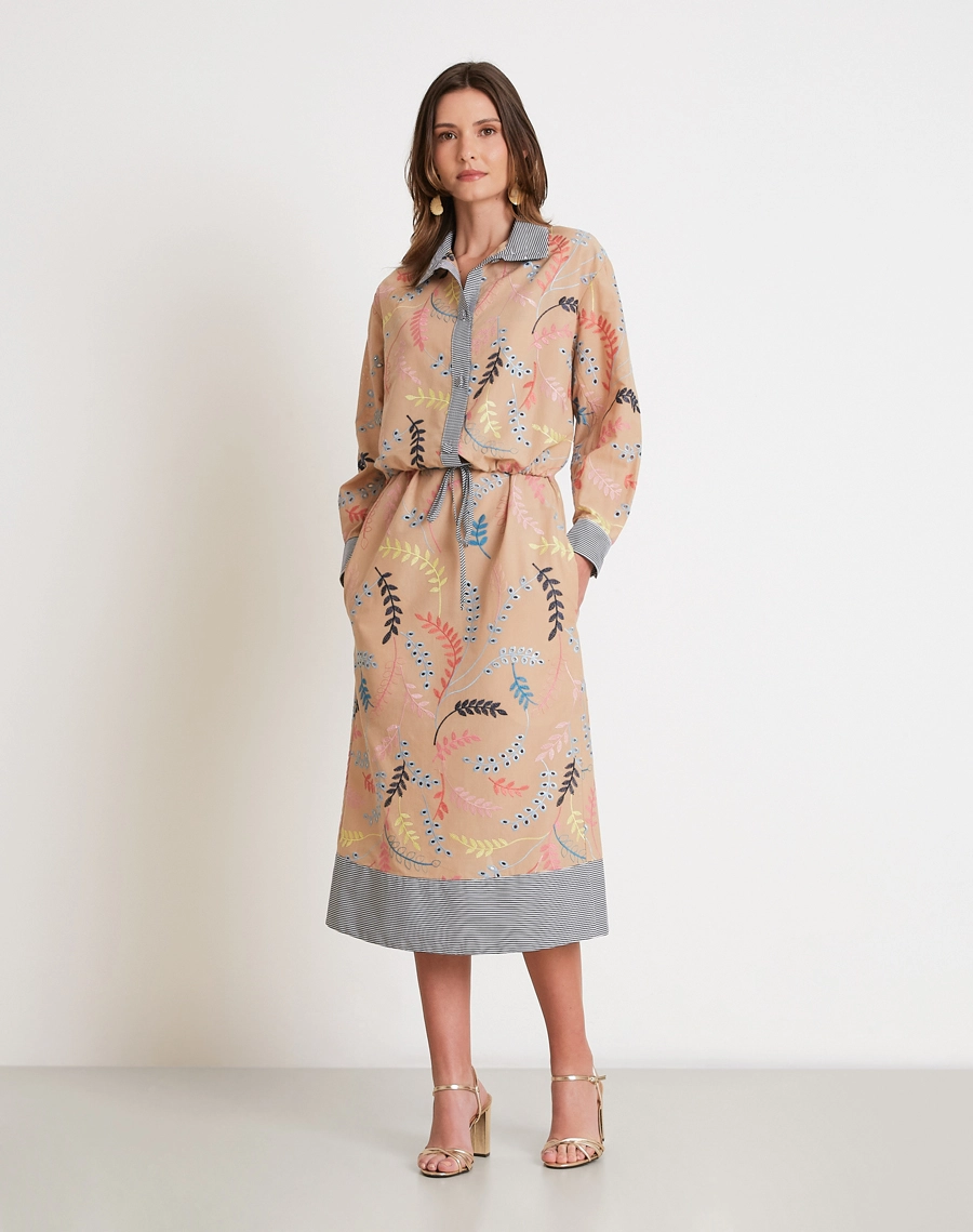 A Chemise Marcy é confeccionada em laise, tecido que combina leveza, frescor e um toque delicado. <br/>

