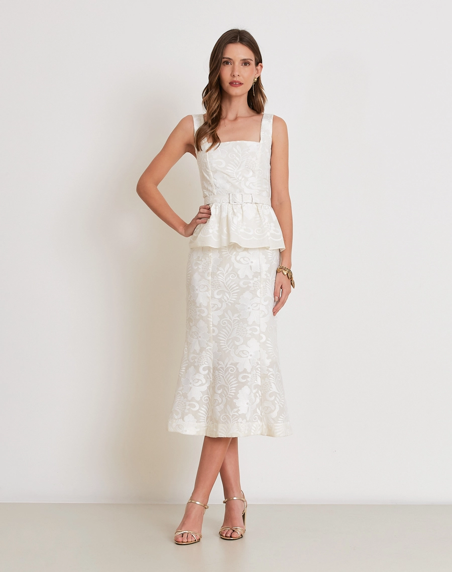 O Vestido Midi Arabesco é confeccionado em algodão bordado, um tecido leve, fresco e confortável.<br/>