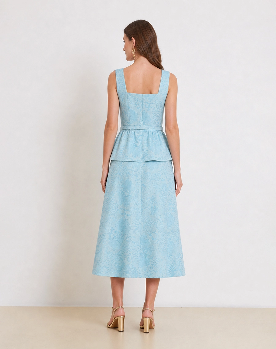 O Vestido Midi Arabesco é confeccionado em algodão bordado, um tecido leve, fresco e confortável.<br/>